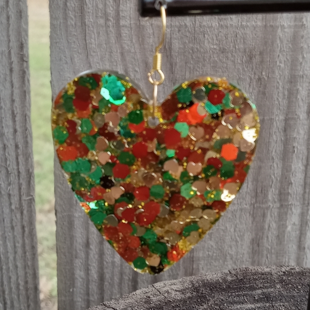 Hand Crafted Elegant Gold Earrings - Picture 2 of 6